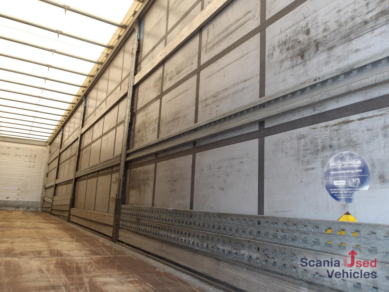 SCHMITZ SCB*S3T - STANDARD - LIFTACHSE - PALETTENKASTEN - Curtainsider semi-trailer: picture 4 SCHMITZ SCB*S3T - STANDARD - LIFTACHSE - PALETTENKASTEN - Curtainsider semi-trailer: picture 4