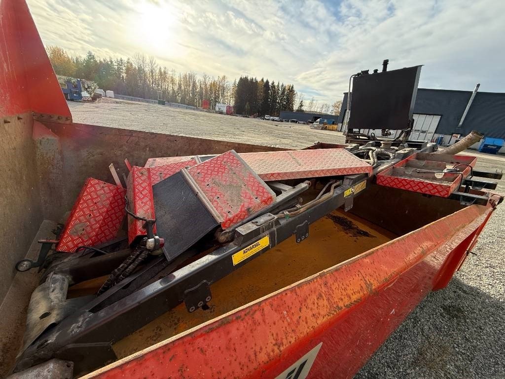 Istrail Tippflak LD12700 - Flatbed body: picture 3 Istrail Tippflak LD12700 - Flatbed body: picture 3