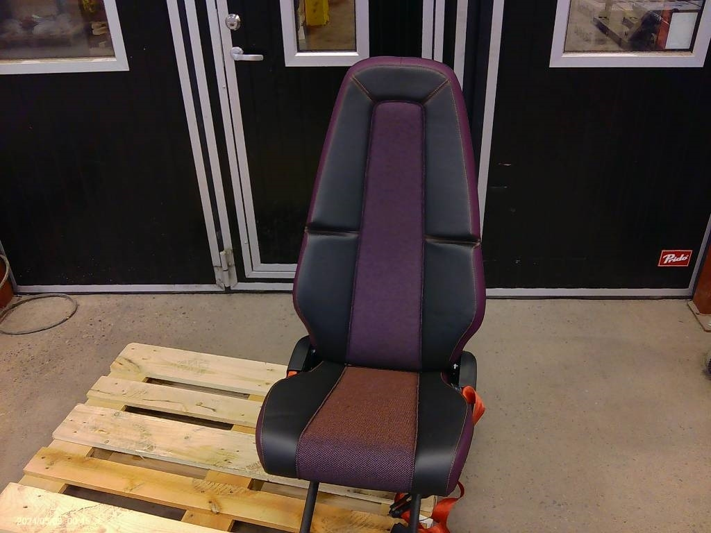 Volvo FM passagerarstol, 23766362 - Cab for Truck: picture 1 Volvo FM passagerarstol, 23766362 - Cab for Truck: picture 1
