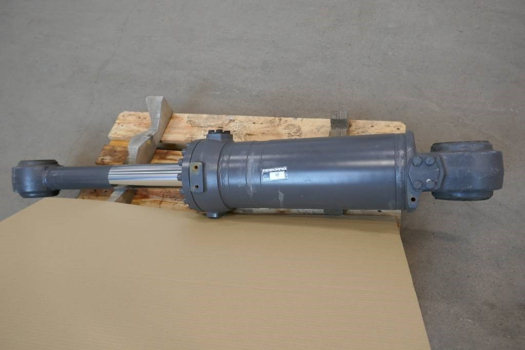 Volvo L 180 H, Tiltkolv voe17229010 - Hydraulics for Construction machinery: picture 2 Volvo L 180 H, Tiltkolv voe17229010 - Hydraulics for Construction machinery: picture 2