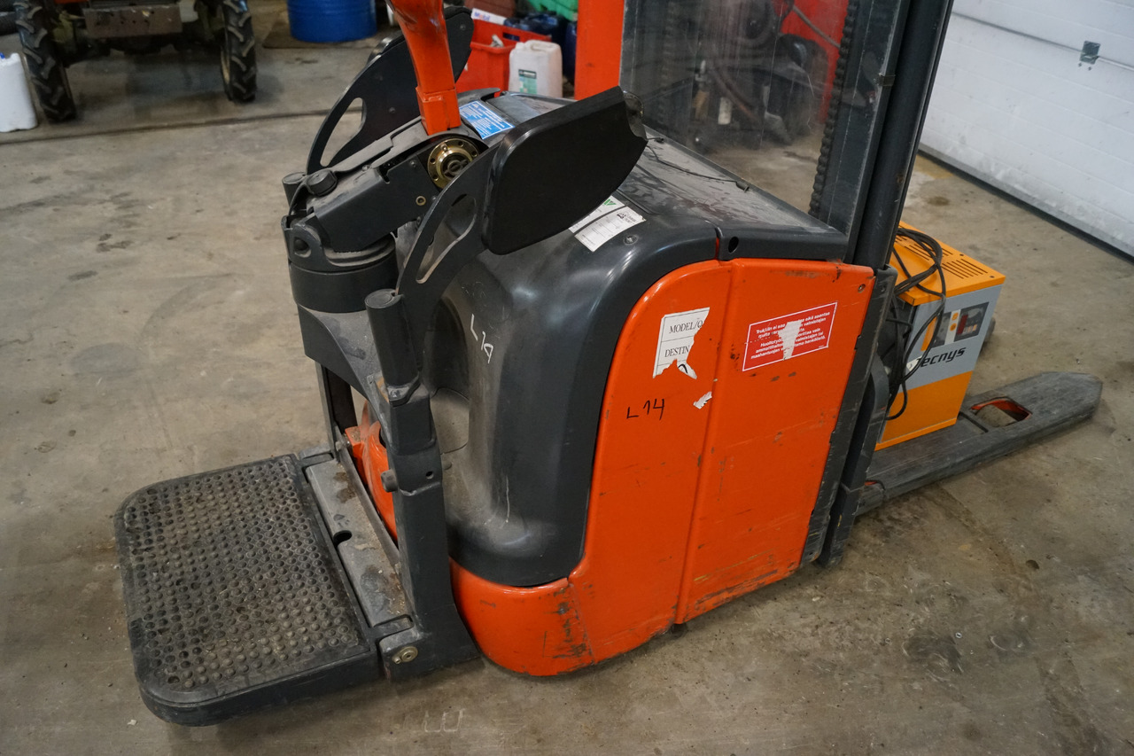 LINDE L14ap - Stacker: picture 2 LINDE L14ap - Stacker: picture 2