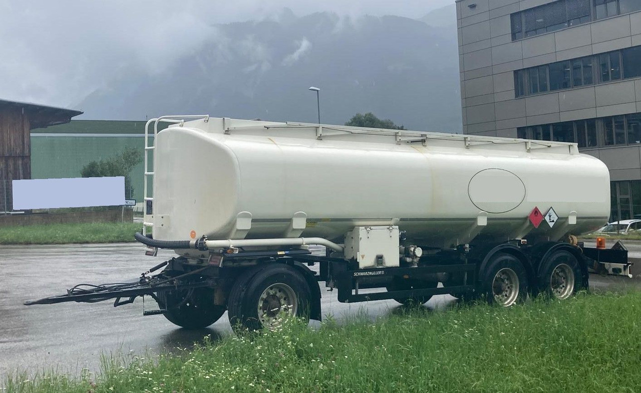 Schwarzmüller TH 3E, 3 Kammern, ADR, Benzin+Diesel, Fuel - Tank trailer: picture 1 Schwarzmüller TH 3E, 3 Kammern, ADR, Benzin+Diesel, Fuel - Tank trailer: picture 1