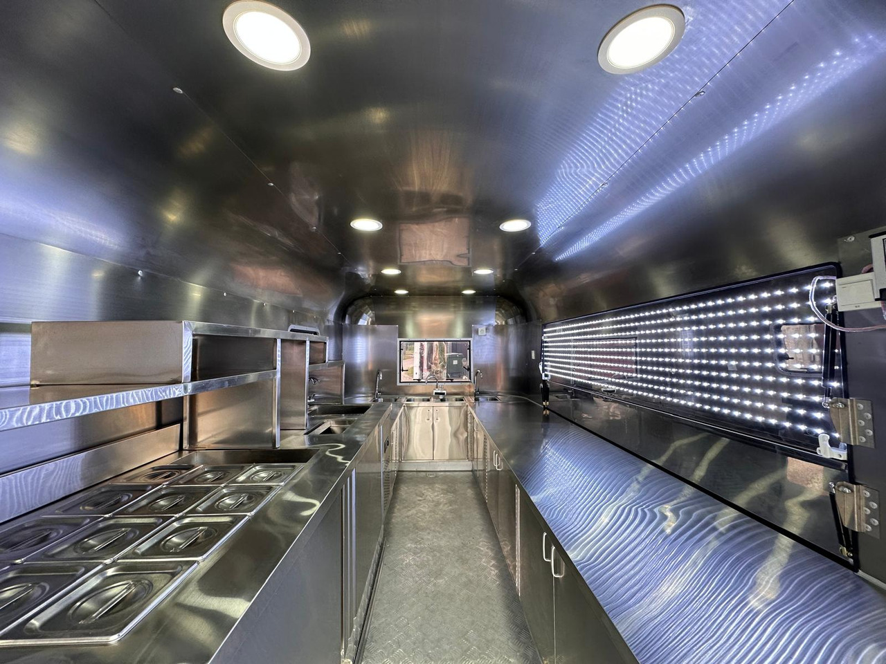 Bodex - Vending trailer: picture 3 Bodex - Vending trailer: picture 3