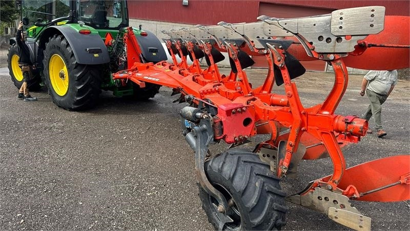 Kuhn Vari Master 183 6 Furet 183 - Plow: picture 1 Kuhn Vari Master 183 6 Furet 183 - Plow: picture 1