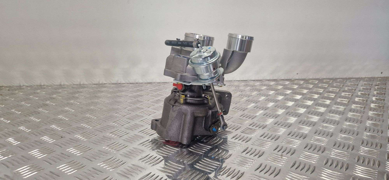 BorgWarner 53049880177 Turbo 55kw T4 JCB 320/A6431 - Engine and parts for Construction machinery: picture 3 BorgWarner 53049880177 Turbo 55kw T4 JCB 320/A6431 - Engine and parts for Construction machinery: picture 3