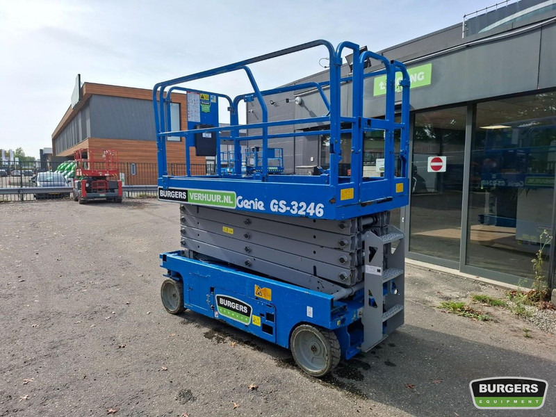 Genie GS3246 Nieuwe accus + lader - Scissor lift: picture 4 Genie GS3246 Nieuwe accus + lader - Scissor lift: picture 4