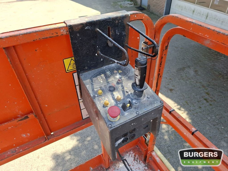 Scissor lift JLG 3369LE: picture 13