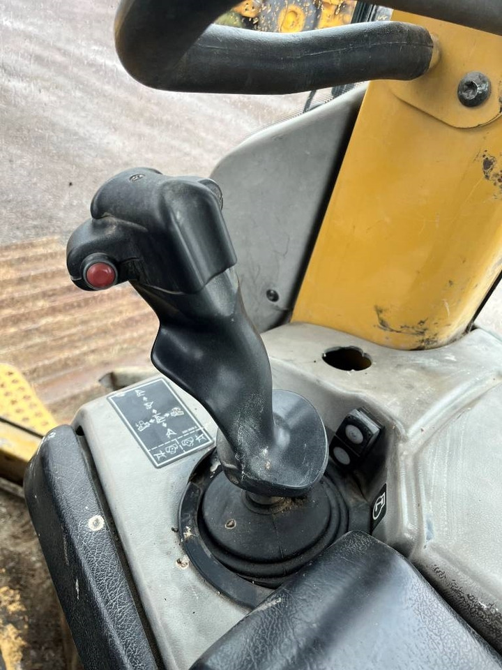 Bulldozer CAT D 5 N LGP: picture 16