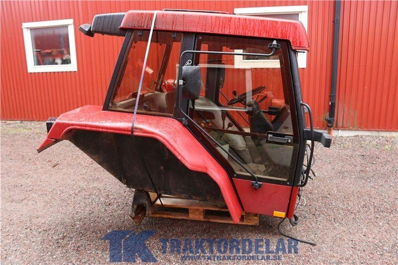 Case 5140 Maxxum - Cab for Farm tractor: picture 2 Case 5140 Maxxum - Cab for Farm tractor: picture 2