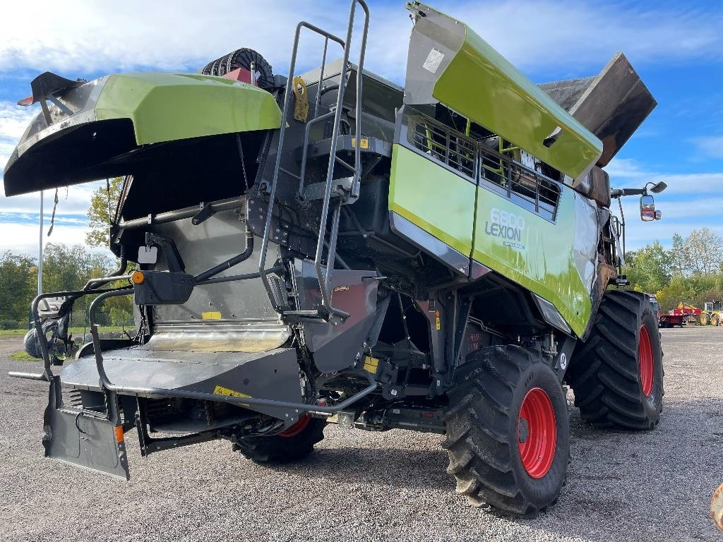 Claas Lexion 6800 Dismantled: only spare parts - Combine harvester: picture 3 Claas Lexion 6800 Dismantled: only spare parts - Combine harvester: picture 3