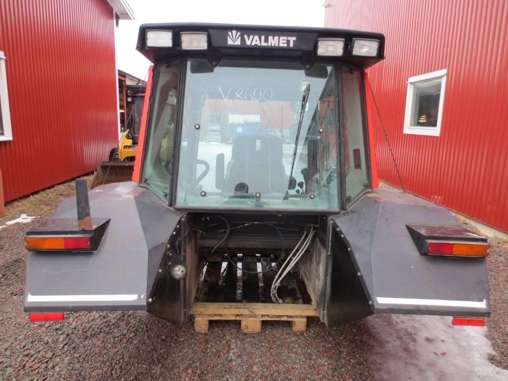 Valmet 8600 - Cab for Agricultural machinery: picture 3 Valmet 8600 - Cab for Agricultural machinery: picture 3