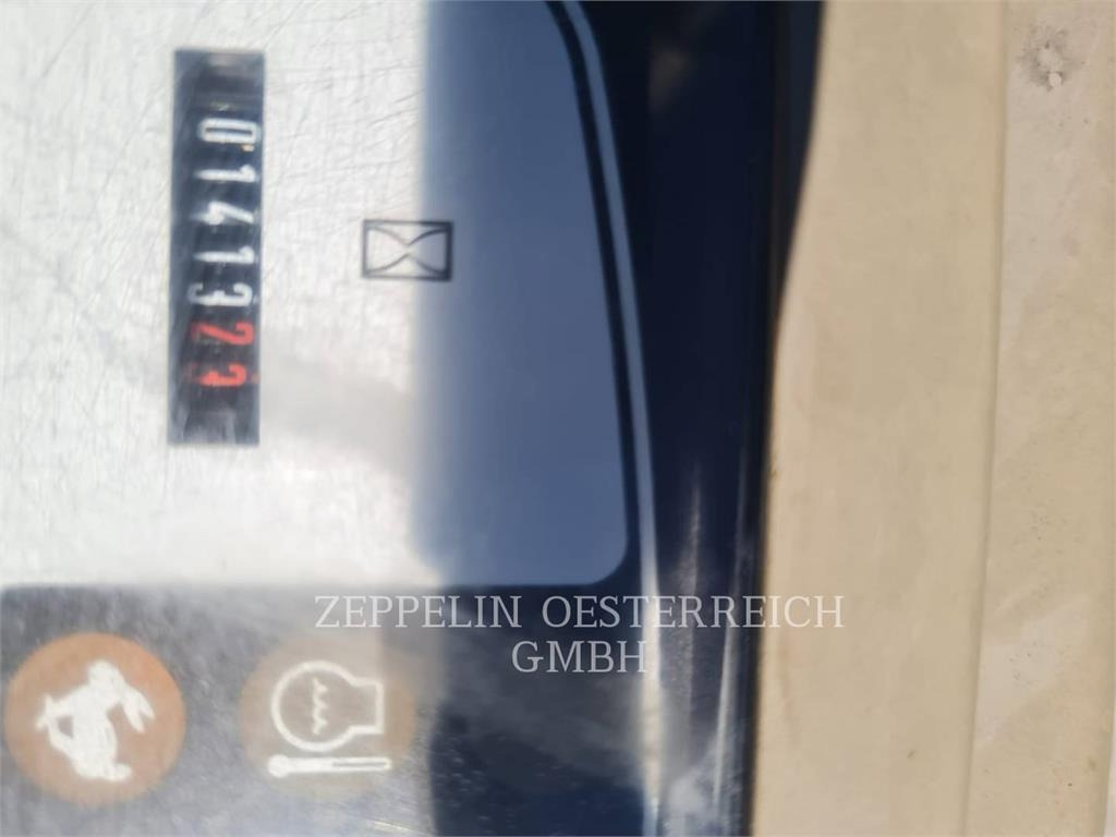 Crawler excavator Komatsu PC14R HS: picture 6 Crawler excavator Komatsu PC14R HS: picture 6