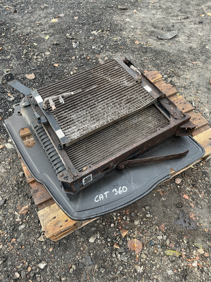 CAT TH360 - chłodnica wody - Oil cooler for Construction machinery: picture 1 CAT TH360 - chłodnica wody - Oil cooler for Construction machinery: picture 1