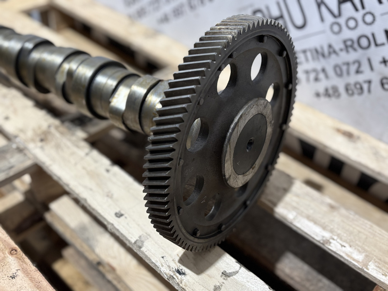 CLAAS Mercedes OM 502 LA V8 OM502LA Wałek Rozrządu 5420511201 - Camshaft for Agricultural machinery: picture 4 CLAAS Mercedes OM 502 LA V8 OM502LA Wałek Rozrządu 5420511201 - Camshaft for Agricultural machinery: picture 4