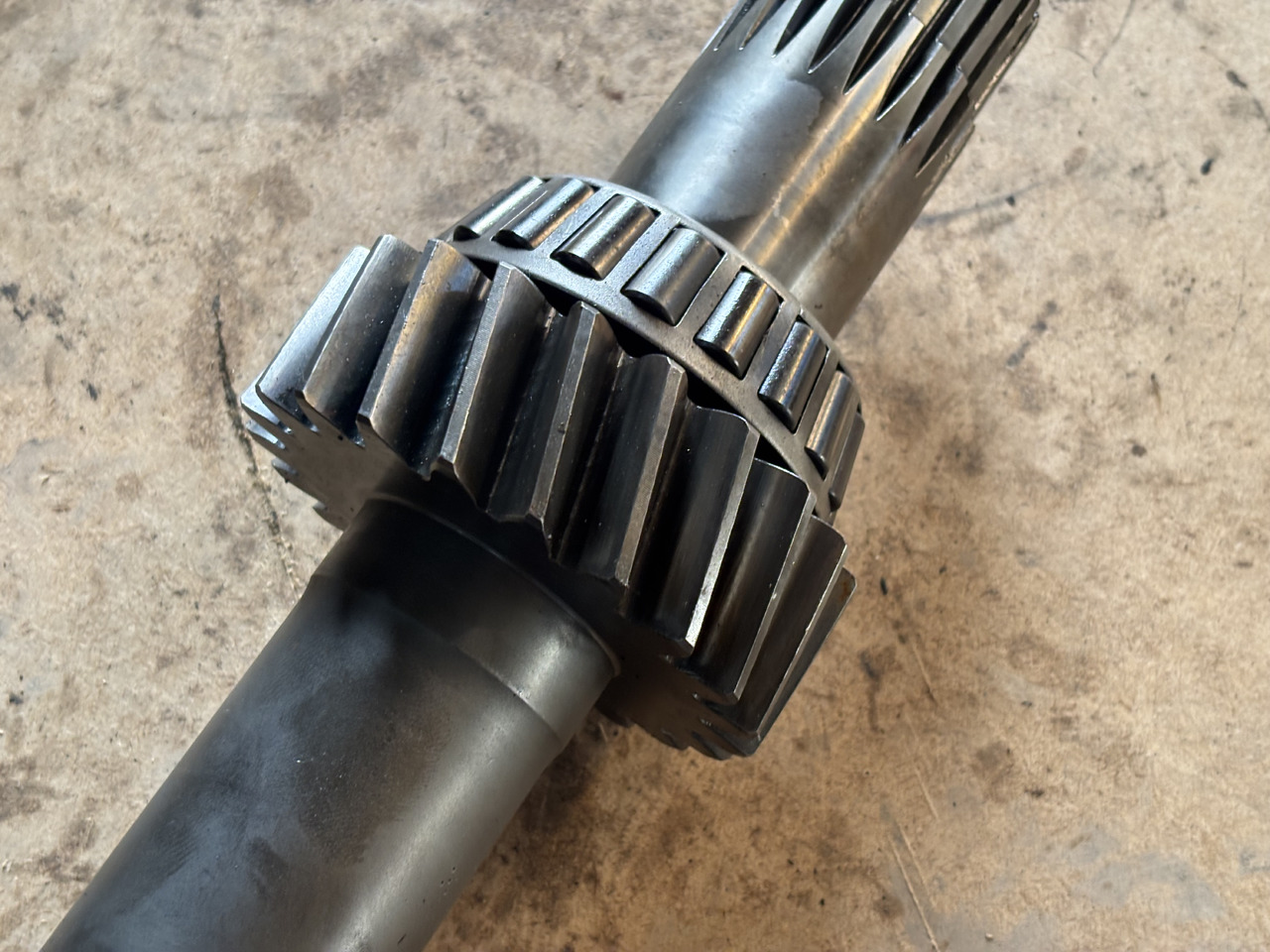 Claas AXION 830 CMATIC Koło Zębate Wałek Tryb 00 1165 985 0 0011659850 - Transmission for Agricultural machinery: picture 3 Claas AXION 830 CMATIC Koło Zębate Wałek Tryb 00 1165 985 0 0011659850 - Transmission for Agricultural machinery: picture 3