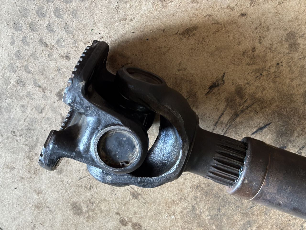 Claas Lexion 560 580 600 770 TerreraTrac Wał przegubowy półoś 0007642591 - Drive shaft for Agricultural machinery: picture 2 Claas Lexion 560 580 600 770 TerreraTrac Wał przegubowy półoś 0007642591 - Drive shaft for Agricultural machinery: picture 2