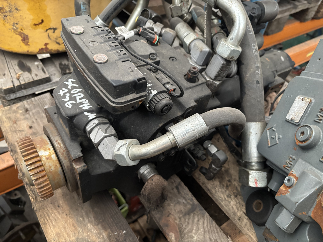 Claas Scorpion 736 Pompa Hydrauliczna - Hydraulic pump for Agricultural machinery: picture 1 Claas Scorpion 736 Pompa Hydrauliczna - Hydraulic pump for Agricultural machinery: picture 1