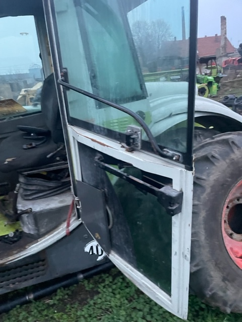 Claas Targo drzwi kompletne - Door and parts for Agricultural machinery: picture 1 Claas Targo drzwi kompletne - Door and parts for Agricultural machinery: picture 1