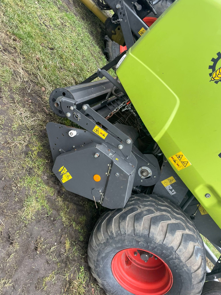 Claas Variant 385RC - prasa - części - Round baler: picture 2 Claas Variant 385RC - prasa - części - Round baler: picture 2