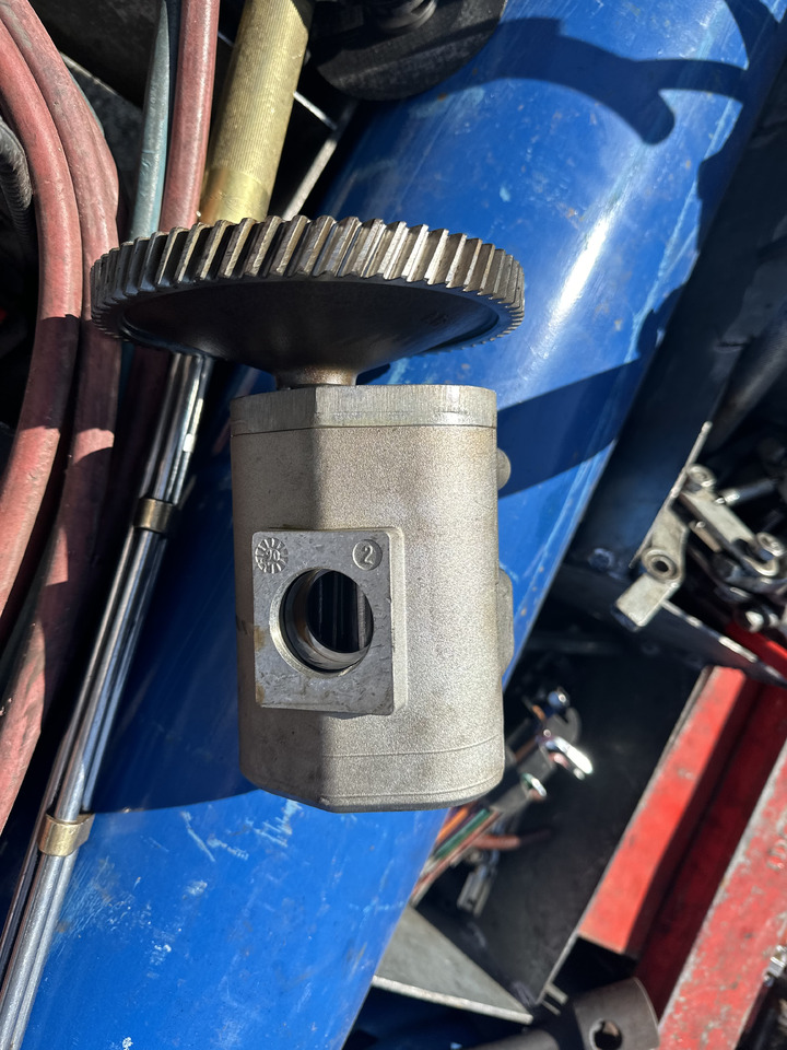 Claas ares Axion Pompa hydrauliczna massey ferguson - Hydraulic pump for Agricultural machinery: picture 1 Claas ares Axion Pompa hydrauliczna massey ferguson - Hydraulic pump for Agricultural machinery: picture 1