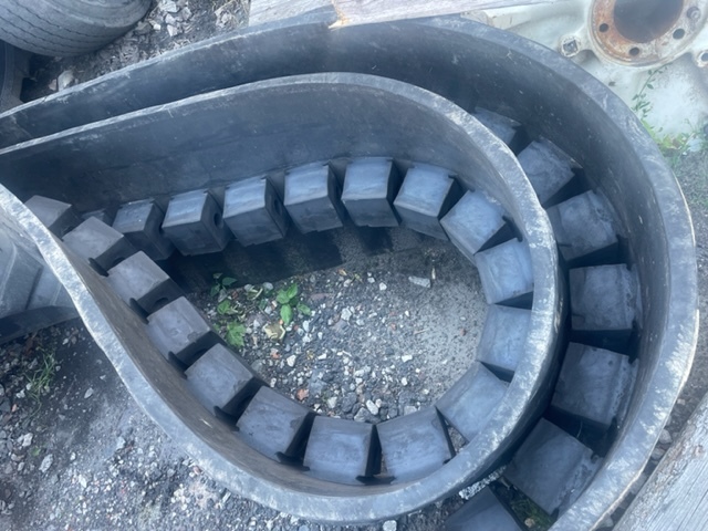 Claas lexion terra track gąsienice gumowe - Track for Combine harvester: picture 3 Claas lexion terra track gąsienice gumowe - Track for Combine harvester: picture 3