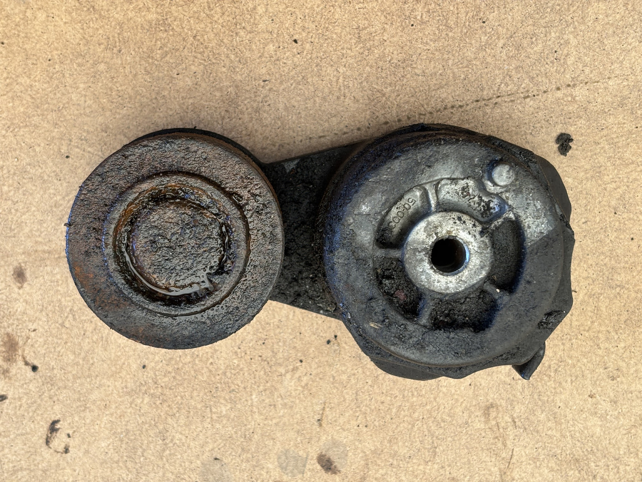 Cummins 8.3 6CT 6CTA 6CTAA Napinacz paska 3978022 - Belt tensioner: picture 1 Cummins 8.3 6CT 6CTA 6CTAA Napinacz paska 3978022 - Belt tensioner: picture 1