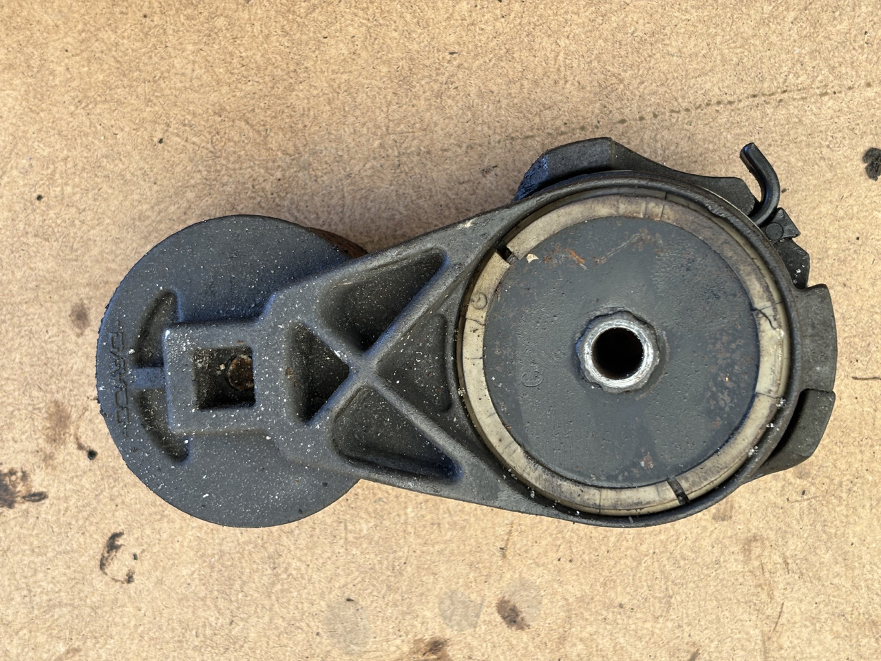 Cummins 8.3 6CT 6CTA 6CTAA Napinacz paska 3978022 - Belt tensioner: picture 2 Cummins 8.3 6CT 6CTA 6CTAA Napinacz paska 3978022 - Belt tensioner: picture 2