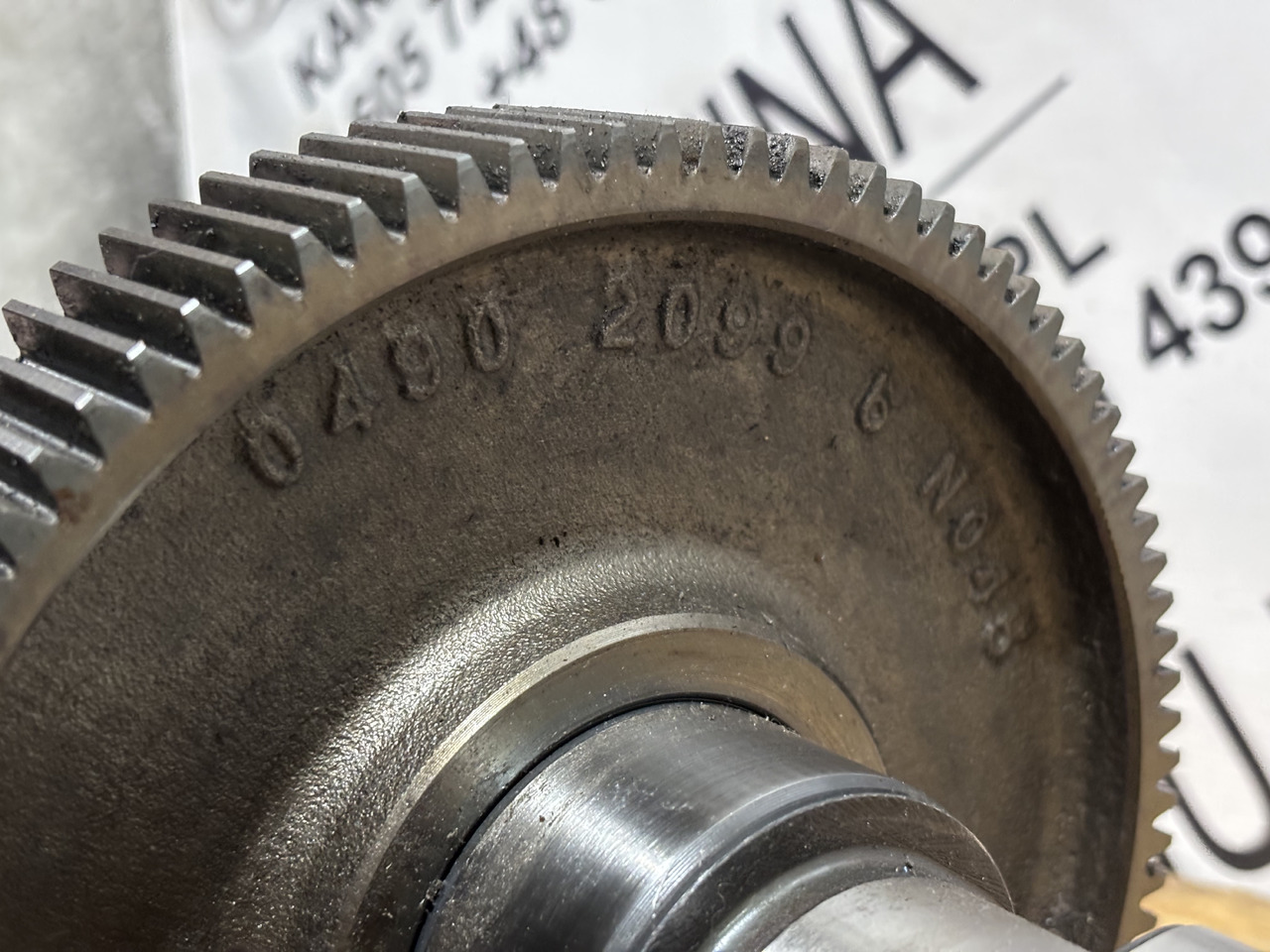 DEUTZ 04909274 04902099 TCD 2013 L6 4V / TCD 7.8 L6 Wałek Rozrządu - Camshaft for Agricultural machinery: picture 2 DEUTZ 04909274 04902099 TCD 2013 L6 4V / TCD 7.8 L6 Wałek Rozrządu - Camshaft for Agricultural machinery: picture 2