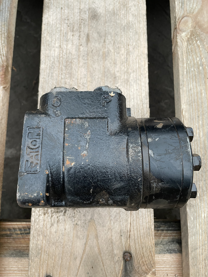 Eaton XCEL45 - orbitrol 401-1525-04 - Hydraulics: picture 1 Eaton XCEL45 - orbitrol 401-1525-04 - Hydraulics: picture 1