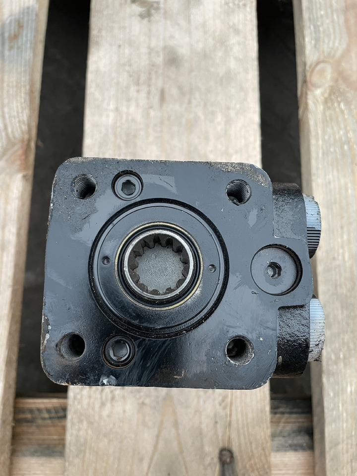 Eaton XCEL45 - orbitrol 401-1525-04 - Hydraulics: picture 3 Eaton XCEL45 - orbitrol 401-1525-04 - Hydraulics: picture 3