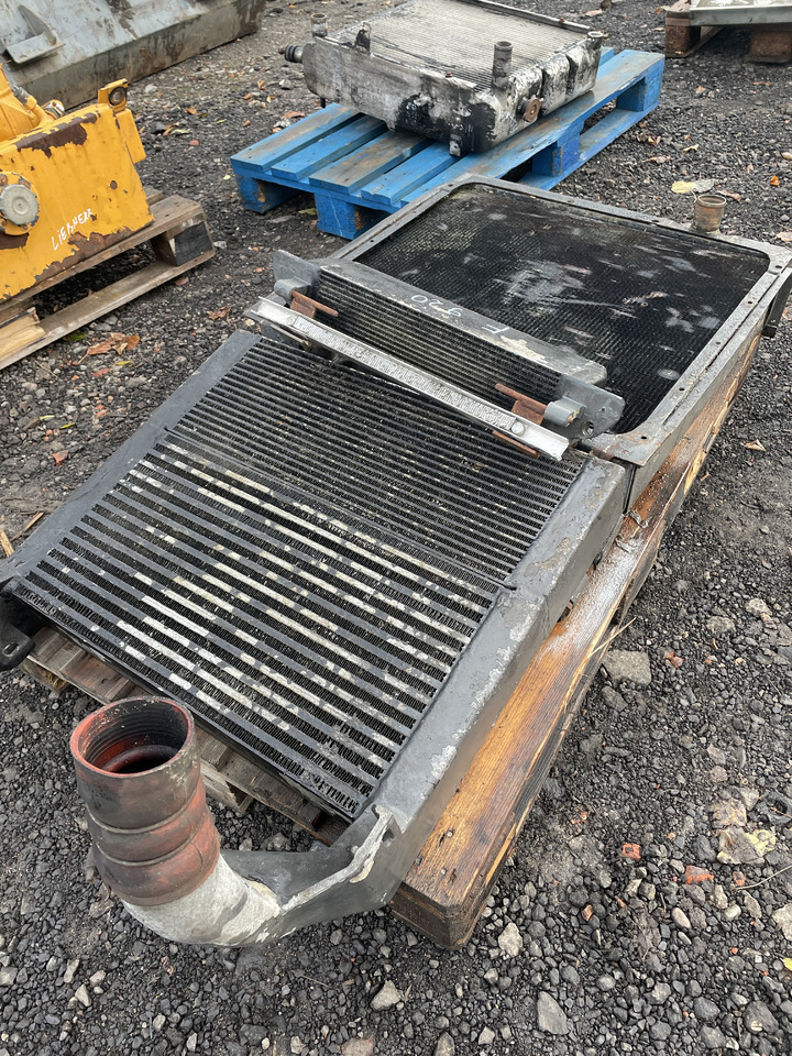 Fendt 816 818 822 824 916 920 924 926 - chłodnica wody H916200050020 - Oil cooler for Agricultural machinery: picture 2 Fendt 816 818 822 824 916 920 924 926 - chłodnica wody H916200050020 - Oil cooler for Agricultural machinery: picture 2