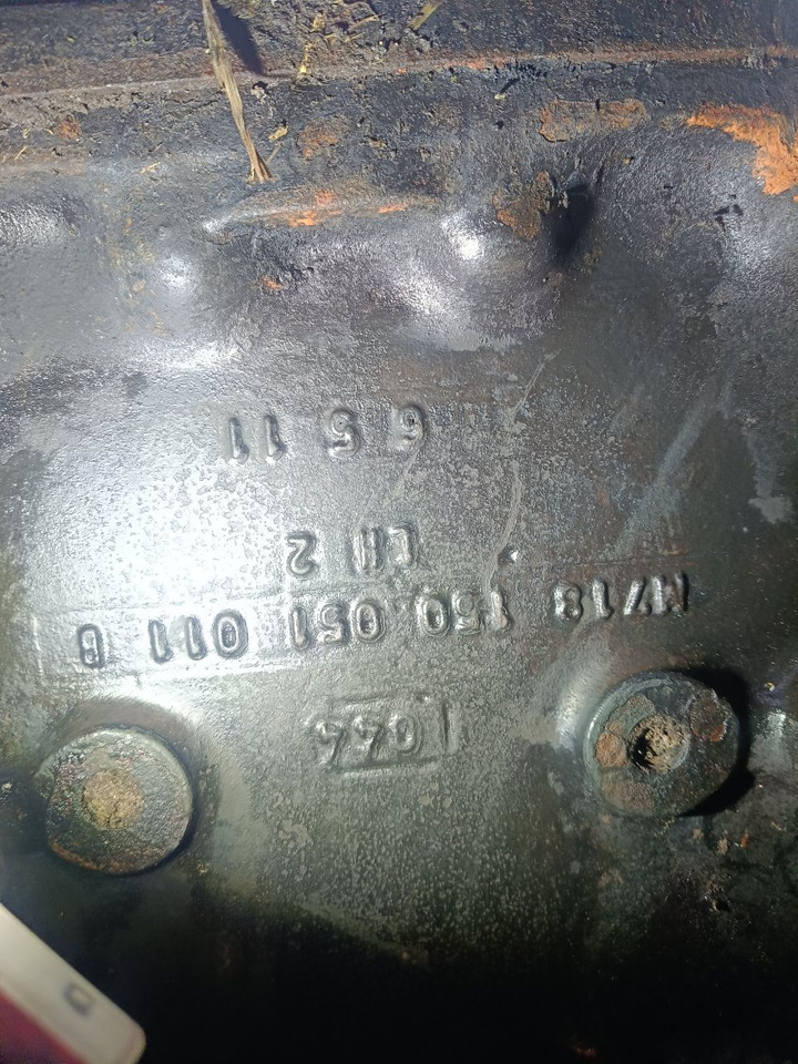 Fendt 818 , 820 obudowa most tylni , 718150051011 - Rear axle for Agricultural machinery: picture 3 Fendt 818 , 820 obudowa most tylni , 718150051011 - Rear axle for Agricultural machinery: picture 3
