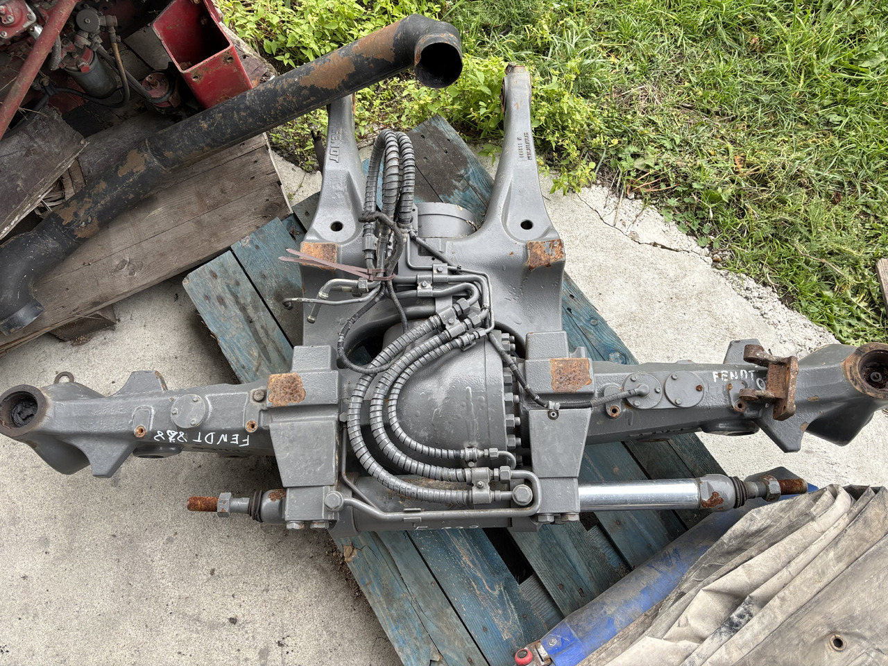 Fendt 828 Obudowa Łączona Osi 755/137 F835300020260 F835300020250 - Axle and parts for Agricultural machinery: picture 1 Fendt 828 Obudowa Łączona Osi 755/137 F835300020260 F835300020250 - Axle and parts for Agricultural machinery: picture 1