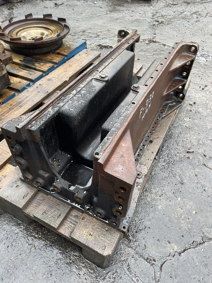 Fendt 930 MAN D0836 - miska olejowa F926202510020 51.05801-6121 - Oil pan for Agricultural machinery: picture 1 Fendt 930 MAN D0836 - miska olejowa F926202510020 51.05801-6121 - Oil pan for Agricultural machinery: picture 1