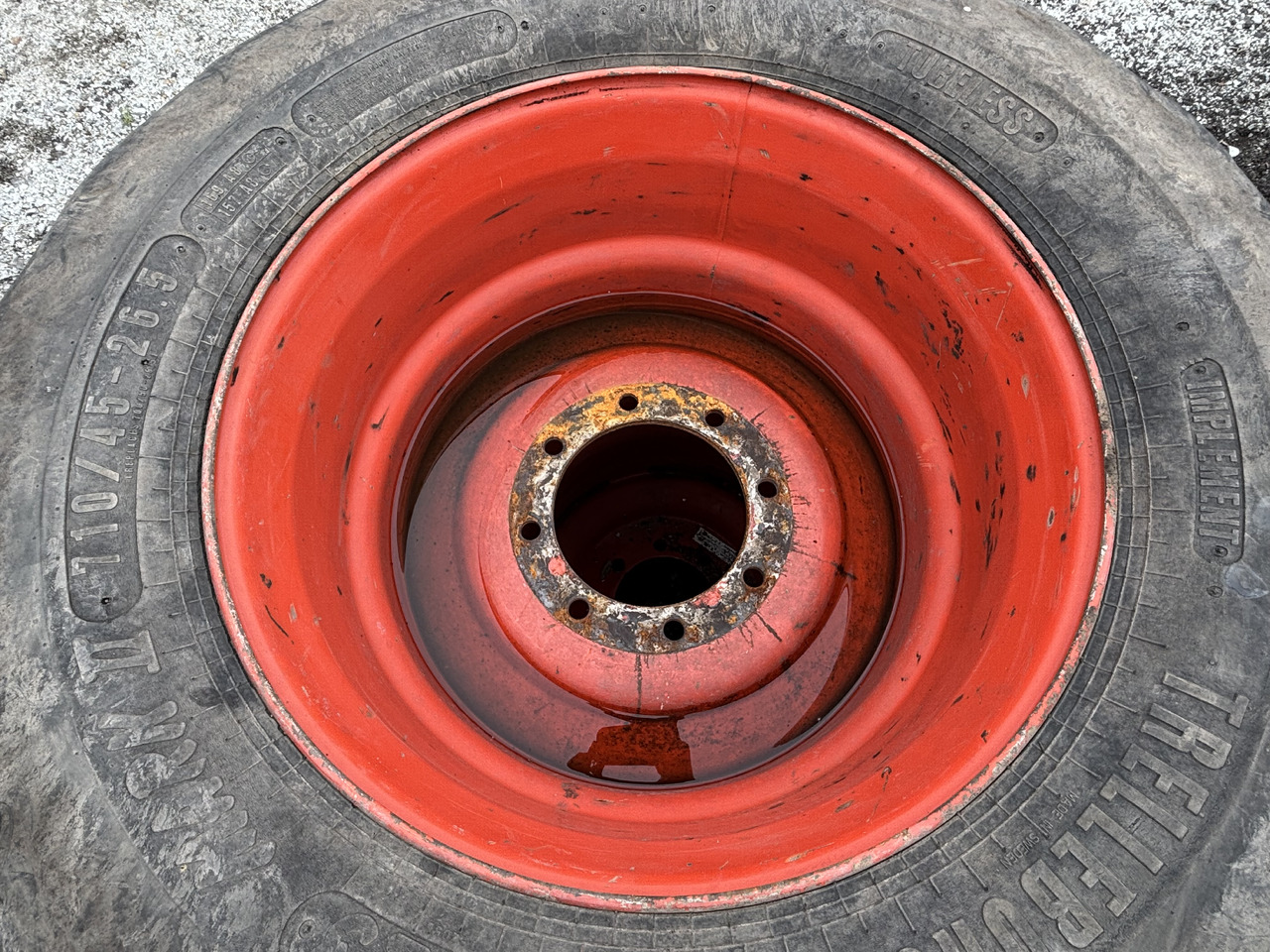 GKN WHEELS Felga z Oponą KOMPLET 20.00×26.5 8 szpilek Trelleborg 710/45-26.5 - Rim for Agricultural machinery: picture 1 GKN WHEELS Felga z Oponą KOMPLET 20.00×26.5 8 szpilek Trelleborg 710/45-26.5 - Rim for Agricultural machinery: picture 1