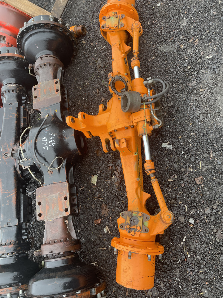 John Deere 6125R 6130R - oś przednia 735/303 AL210814 - Front axle: picture 4 John Deere 6125R 6130R - oś przednia 735/303 AL210814 - Front axle: picture 4