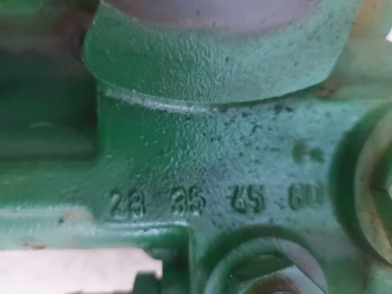 John Deere 6215r - Pompa doładowcza hydrauliki AL217930 - Hydraulic pump for Agricultural machinery: picture 2 John Deere 6215r - Pompa doładowcza hydrauliki AL217930 - Hydraulic pump for Agricultural machinery: picture 2