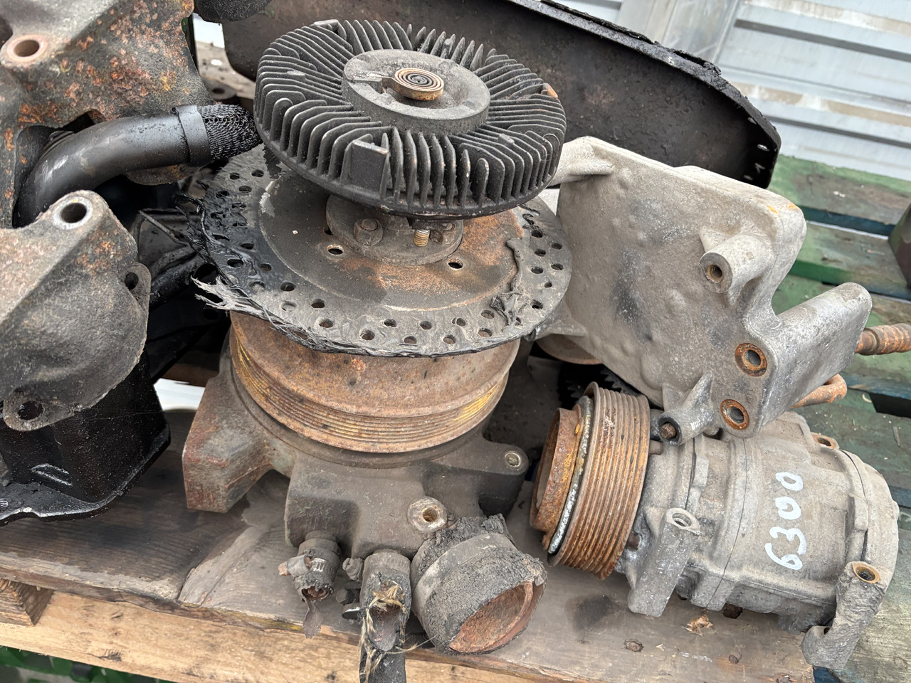 John Deere 6300 6500 6600 Obudowa Kolektor Tłoki Tłumik Koło Pasowe Tryb R122201 - Engine and parts for Agricultural machinery: picture 5 John Deere 6300 6500 6600 Obudowa Kolektor Tłoki Tłumik Koło Pasowe Tryb R122201 - Engine and parts for Agricultural machinery: picture 5