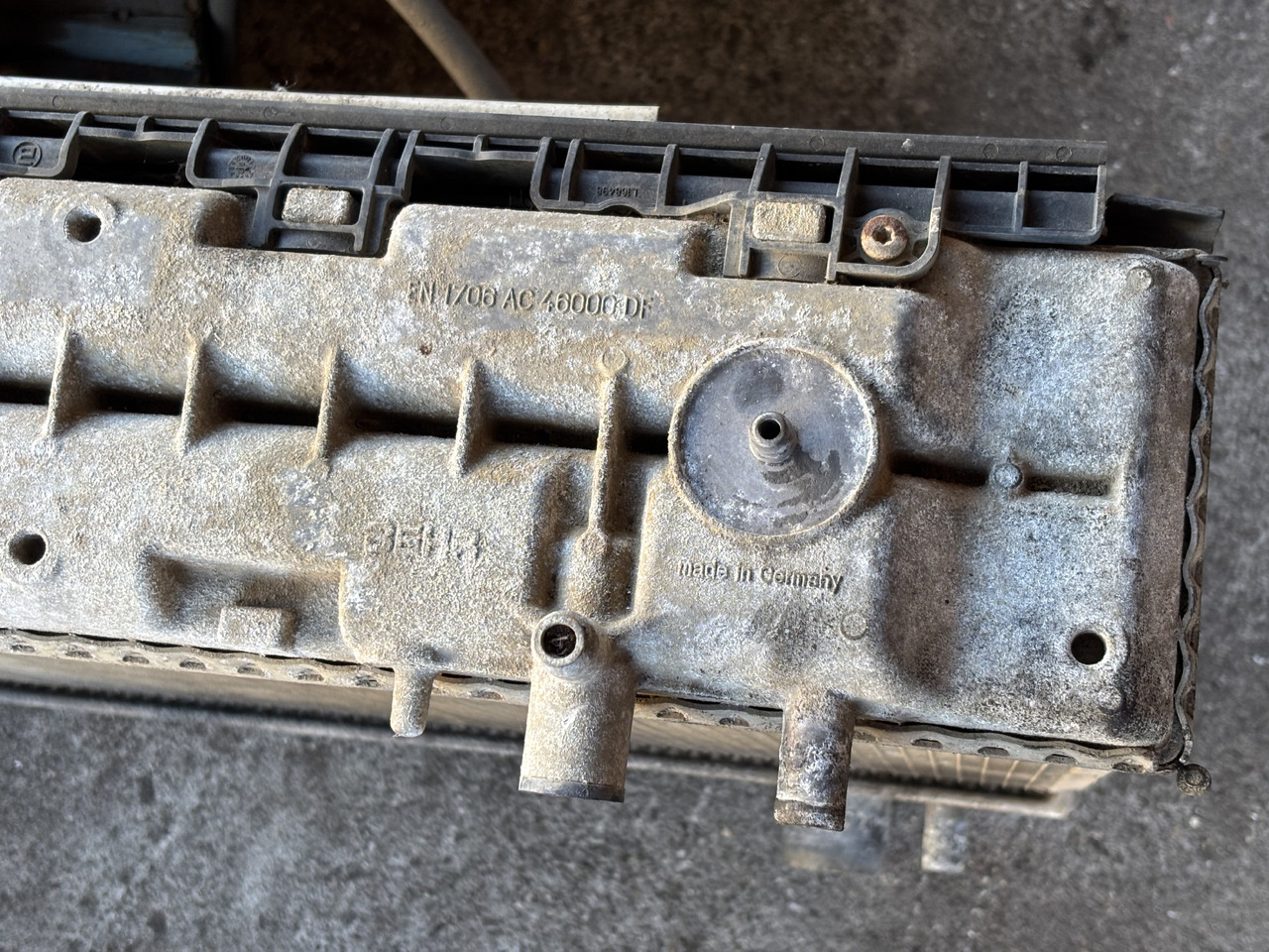 John Deere 6430 Chłodnica AL209032 - Radiator for Agricultural machinery: picture 3 John Deere 6430 Chłodnica AL209032 - Radiator for Agricultural machinery: picture 3