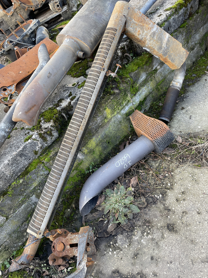 John Deere 6620 6820 - wydech tłumik AL155688 - Muffler for Agricultural machinery: picture 1 John Deere 6620 6820 - wydech tłumik AL155688 - Muffler for Agricultural machinery: picture 1