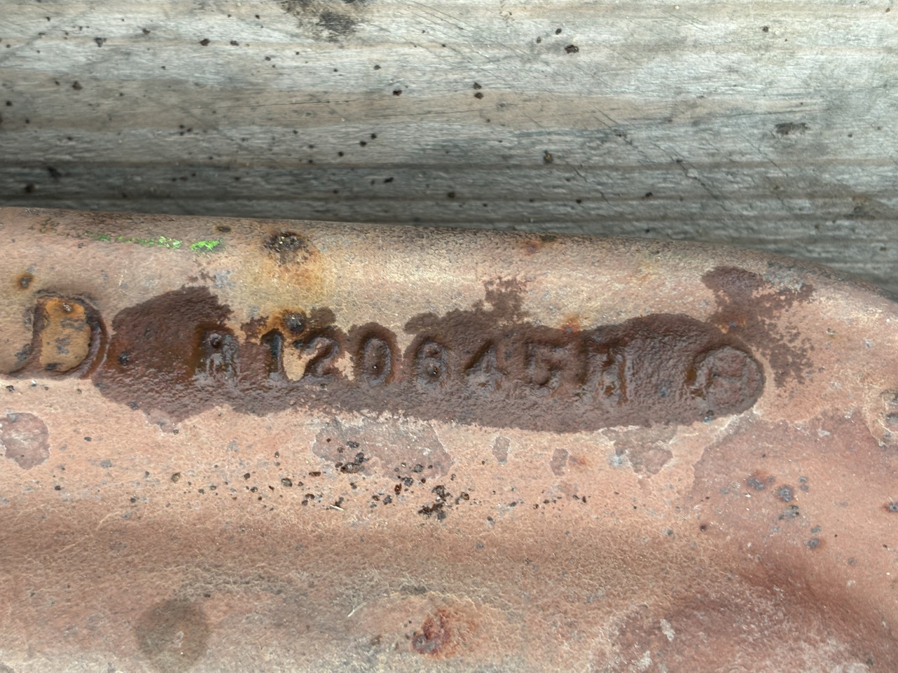 John Deere 8100 8200 8300 8120 8210 Kolektor Wydechowy R120644 R120645 - Exhaust manifold for Agricultural machinery: picture 3 John Deere 8100 8200 8300 8120 8210 Kolektor Wydechowy R120644 R120645 - Exhaust manifold for Agricultural machinery: picture 3