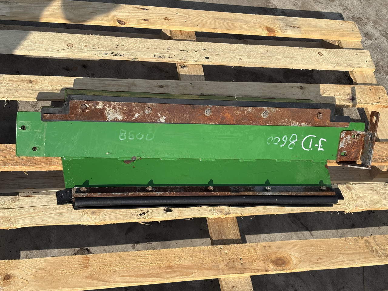 John Deere 8600 Kaptur Osłona Maska AXE46452 - Hood for Agricultural machinery: picture 1 John Deere 8600 Kaptur Osłona Maska AXE46452 - Hood for Agricultural machinery: picture 1