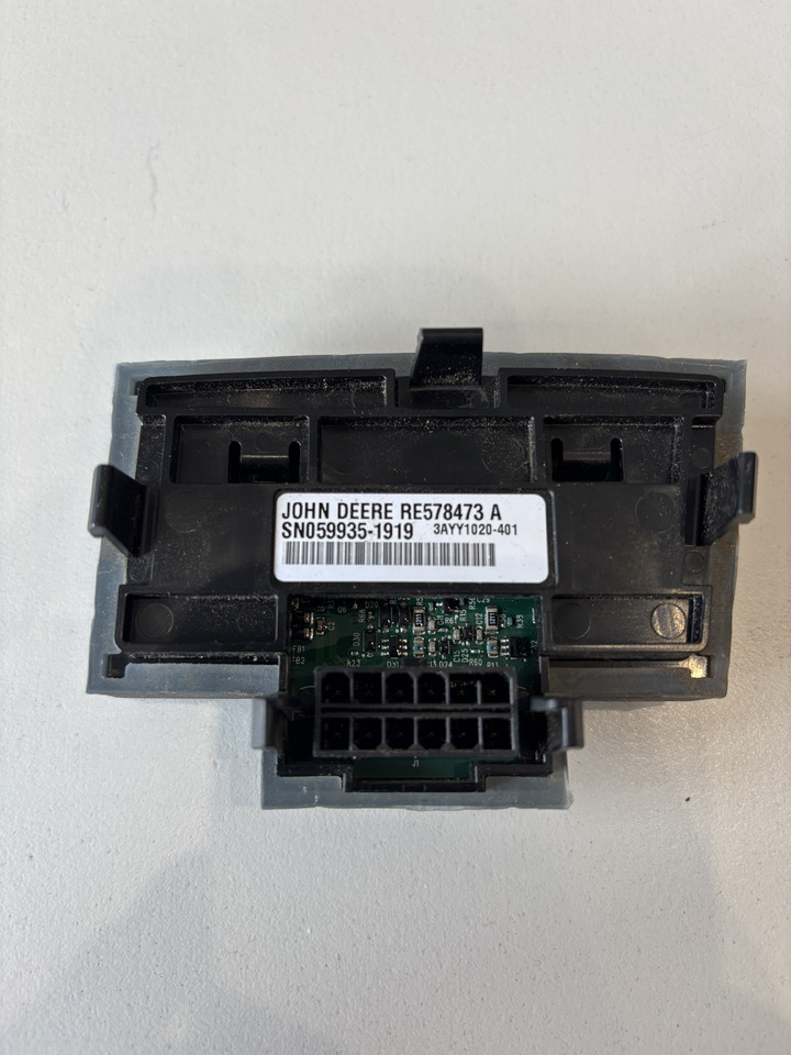John Deere seria 6000 7000 8000 R - moduł panel radia nawiewu RE578473 - Cab and interior for Agricultural machinery: picture 2 John Deere seria 6000 7000 8000 R - moduł panel radia nawiewu RE578473 - Cab and interior for Agricultural machinery: picture 2