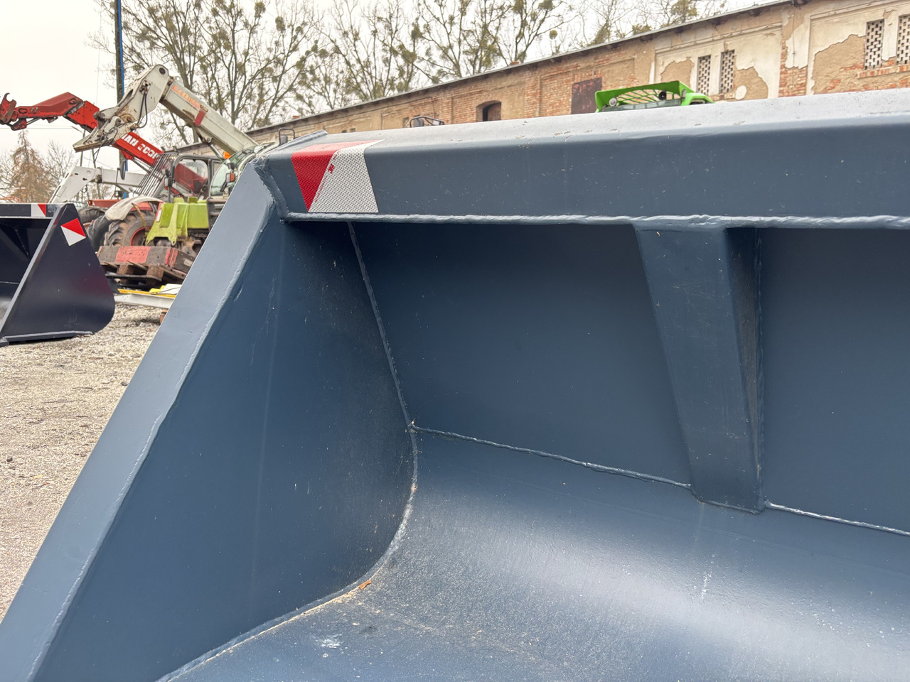 Łyżka Objętościowa 2,3m 1,01 m3 z mocowaniem do ładowarki Manitou. - Loader bucket: picture 3 Łyżka Objętościowa 2,3m 1,01 m3 z mocowaniem do ładowarki Manitou. - Loader bucket: picture 3