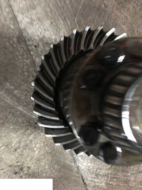 Manitou MLT 845 - Atak Talerz 11x31 - Differential gear for Agricultural machinery: picture 3 Manitou MLT 845 - Atak Talerz 11x31 - Differential gear for Agricultural machinery: picture 3