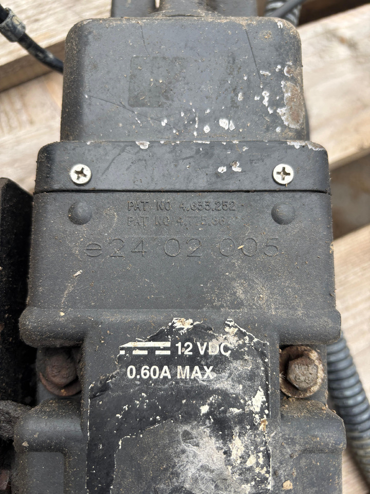 Massey Ferguson, Landini, Claas Radar Sensor Czujnik Prędkości Miernik Areału 3714290M2 - Sensor for Agricultural machinery: picture 4 Massey Ferguson, Landini, Claas Radar Sensor Czujnik Prędkości Miernik Areału 3714290M2 - Sensor for Agricultural machinery: picture 4