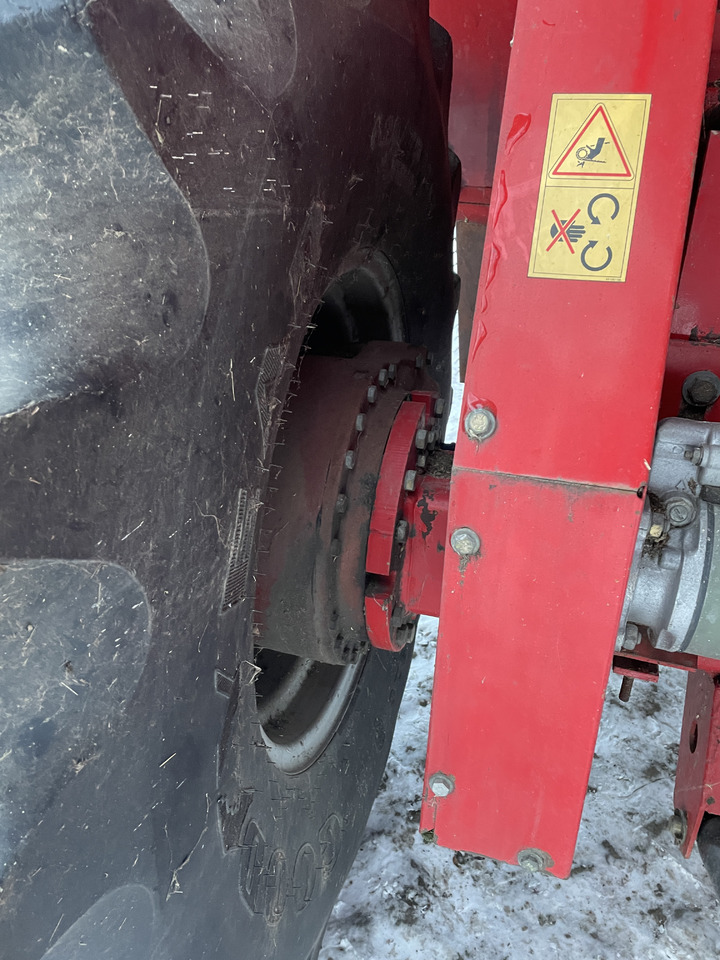 Massey Fergusson MF 30 - oś przednia zwolnica D46147300 - Final drive for Agricultural machinery: picture 1 Massey Fergusson MF 30 - oś przednia zwolnica D46147300 - Final drive for Agricultural machinery: picture 1