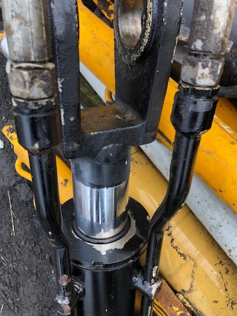 Matbro ts 280 ts 290 siłownik wychyłu łyźki - Hydraulic cylinder for Agricultural machinery: picture 2 Matbro ts 280 ts 290 siłownik wychyłu łyźki - Hydraulic cylinder for Agricultural machinery: picture 2