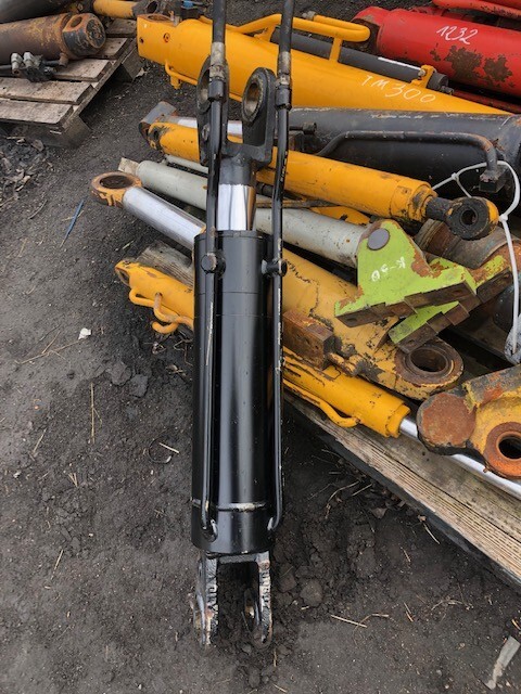 Matbro ts 280 ts 290 siłownik wychyłu łyźki - Hydraulic cylinder for Agricultural machinery: picture 1 Matbro ts 280 ts 290 siłownik wychyłu łyźki - Hydraulic cylinder for Agricultural machinery: picture 1
