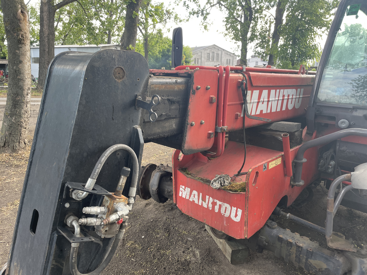 Manitou MHT 860 - maszt siłownik karetka - Spare parts for Telescopic handler: picture 3 Manitou MHT 860 - maszt siłownik karetka - Spare parts for Telescopic handler: picture 3